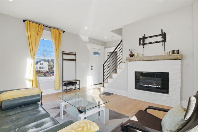 6 Everett Street, Stoneham, MA 02180