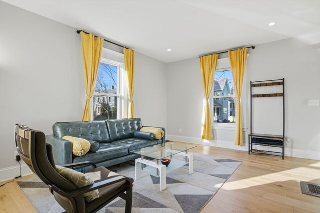 6 Everett Street, Stoneham, MA 02180