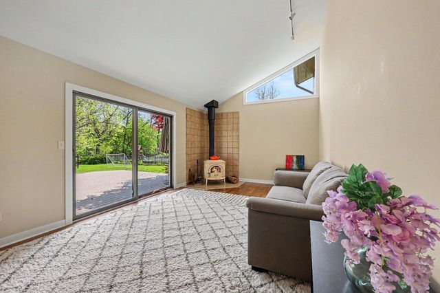 2728 Holyoke Lane, Ann Arbor, MI 48103