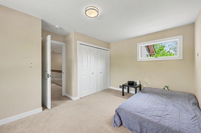 2728 Holyoke Lane, Ann Arbor, MI 48103