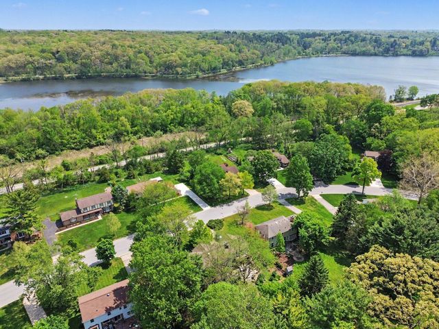 2728 Holyoke Lane, Ann Arbor, MI 48103