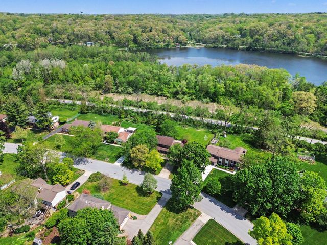 2728 Holyoke Lane, Ann Arbor, MI 48103