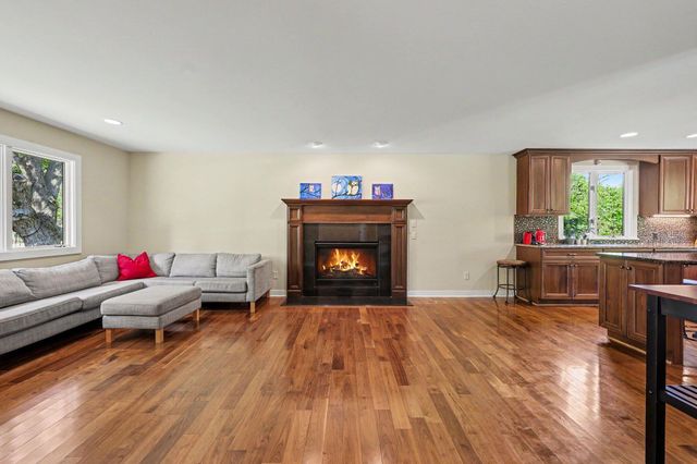 2728 Holyoke Lane, Ann Arbor, MI 48103