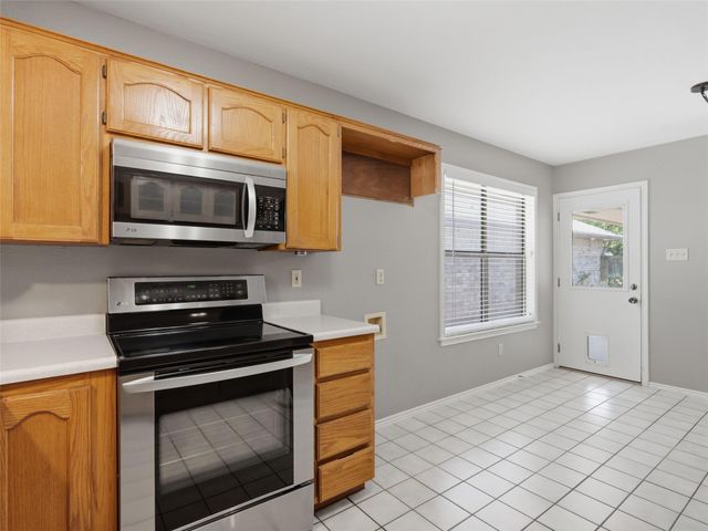 526 Riverside DR, New Braunfels, TX 78130
