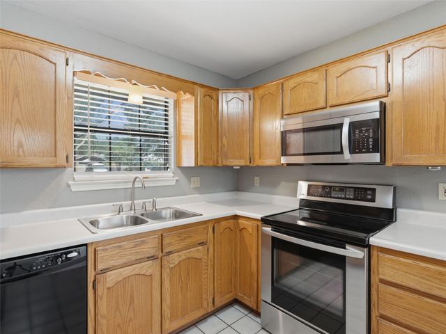 526 Riverside DR, New Braunfels, TX 78130