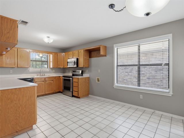 526 Riverside DR, New Braunfels, TX 78130