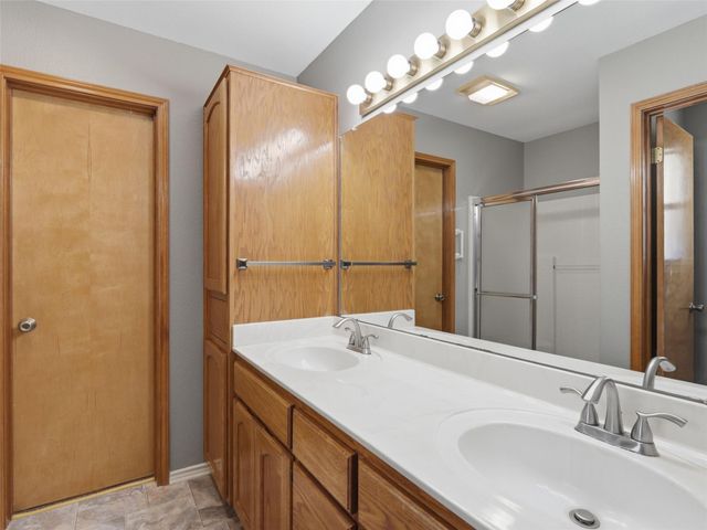 526 Riverside DR, New Braunfels, TX 78130