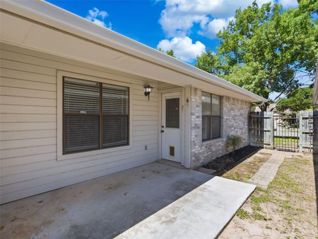 526 Riverside DR, New Braunfels, TX 78130