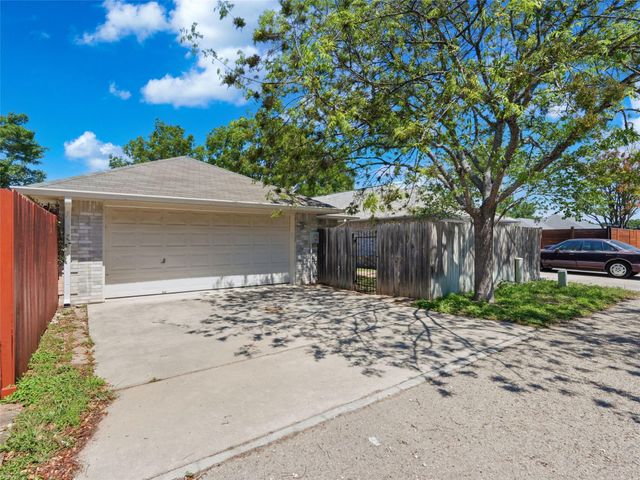 526 Riverside DR, New Braunfels, TX 78130