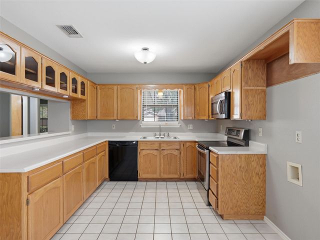 526 Riverside DR, New Braunfels, TX 78130