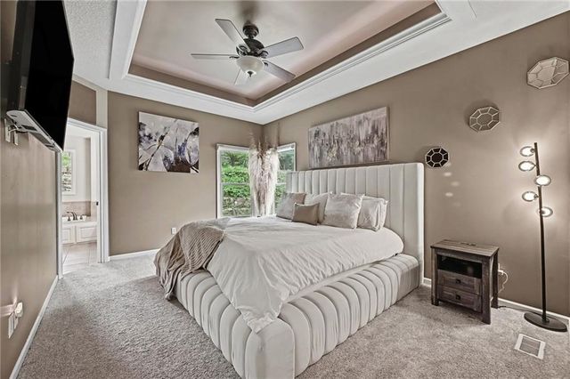 14090 NW 64th Terrace, Parkville, MO 64152