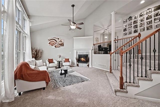 14090 NW 64th Terrace, Parkville, MO 64152