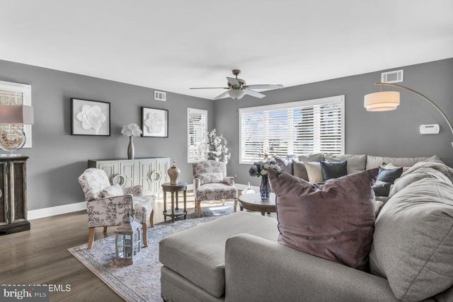 5 STARBOARD CT, Brick, NJ 08723