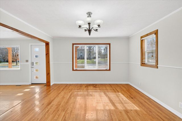 1345 E Walnut Street, Springfield, MO 65802