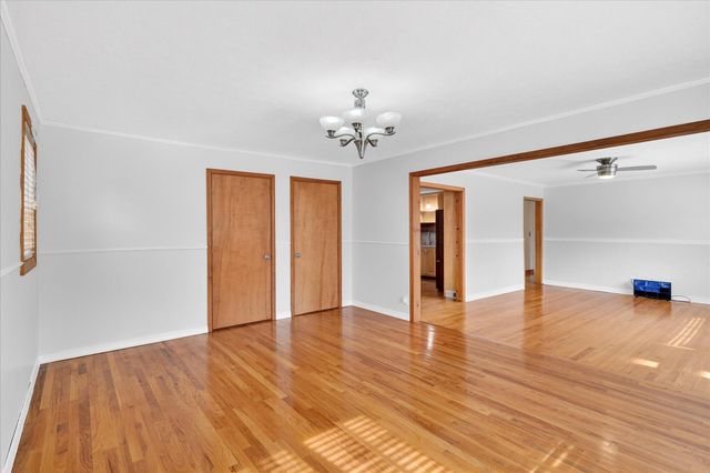 1345 E Walnut Street, Springfield, MO 65802