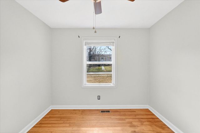 1345 E Walnut Street, Springfield, MO 65802