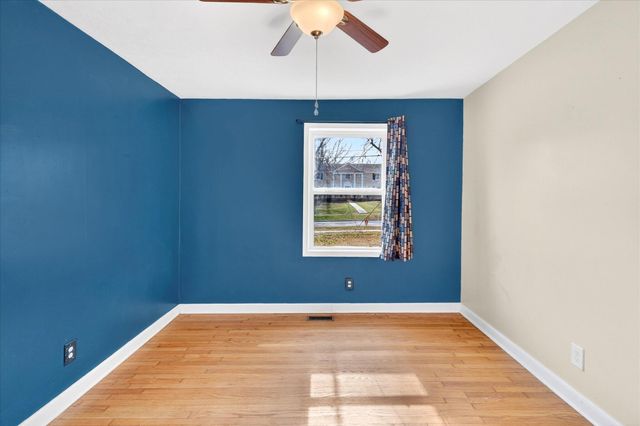 1345 E Walnut Street, Springfield, MO 65802