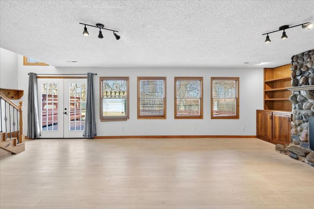 1345 E Walnut Street, Springfield, MO 65802