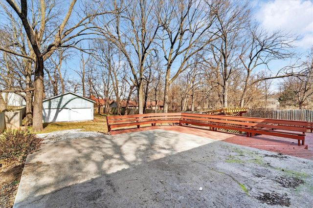 1345 E Walnut Street, Springfield, MO 65802