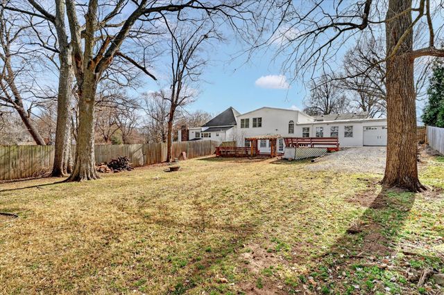 1345 E Walnut Street, Springfield, MO 65802