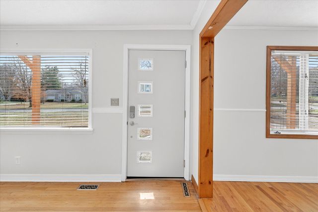 1345 E Walnut Street, Springfield, MO 65802