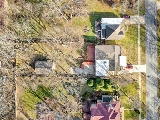 1345 E Walnut Street, Springfield, MO 65802