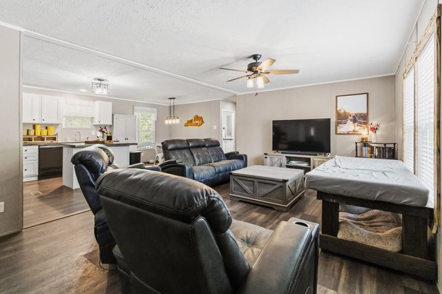 15 Spring Valley Drive, Somerset, KY 42501