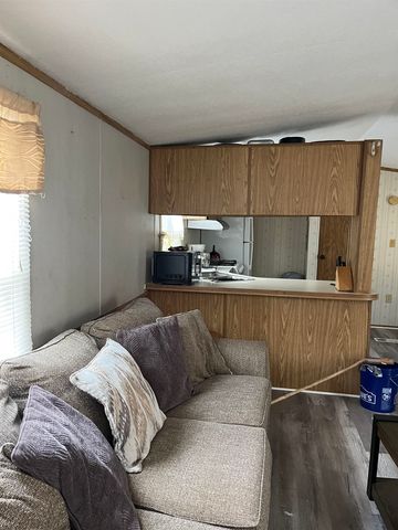 74 Crystal Springs Way, Somersworth, NH 03878