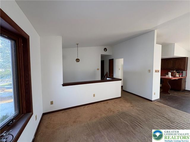 4 Kensington Circle, Allen Twp, PA 18067