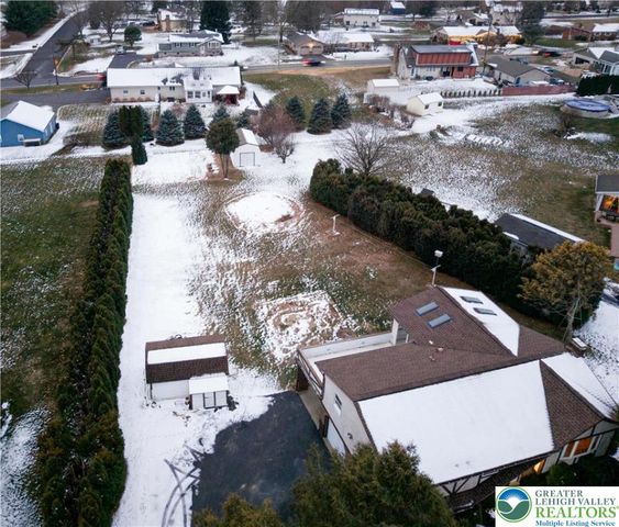 4 Kensington Circle, Allen Twp, PA 18067