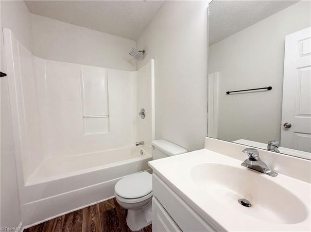 105 Jefferson Forest Court, Winston-salem, NC 27106