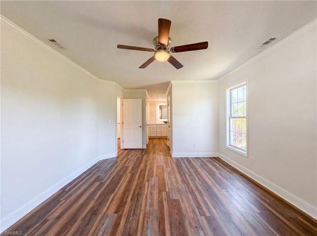 105 Jefferson Forest Court, Winston-salem, NC 27106