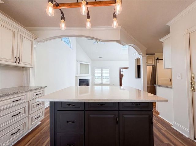 105 Jefferson Forest Court, Winston-salem, NC 27106