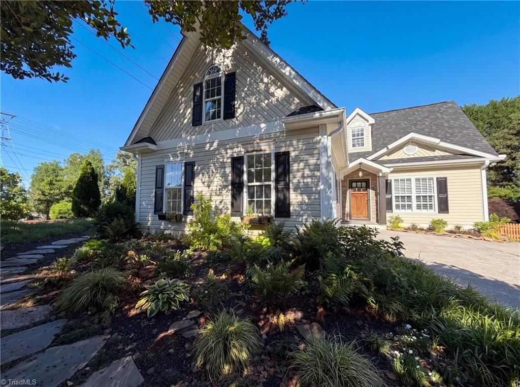 105 Jefferson Forest Court, Winston-salem, NC 27106
