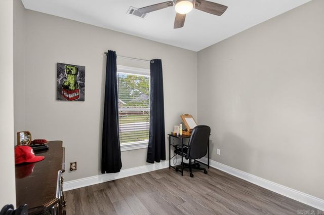 2824 Whisker Way, Benton, AR 72015