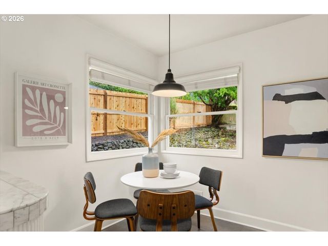 5922 Sw 47TH Ave, Portland, OR 97221