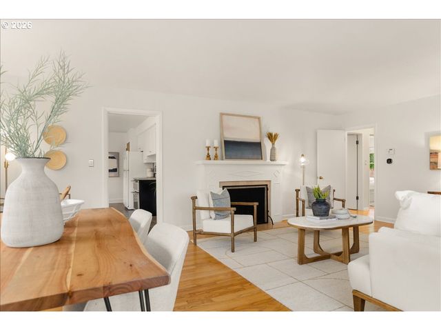 5922 Sw 47TH Ave, Portland, OR 97221