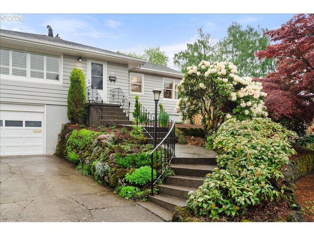 5922 Sw 47TH Ave, Portland, OR 97221