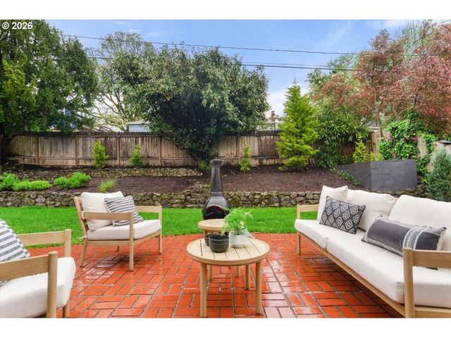 5922 Sw 47TH Ave, Portland, OR 97221