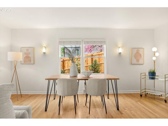 5922 Sw 47TH Ave, Portland, OR 97221