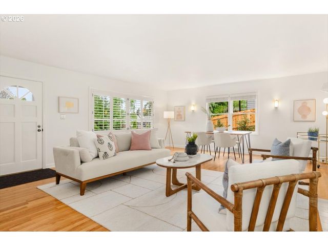 5922 Sw 47TH Ave, Portland, OR 97221