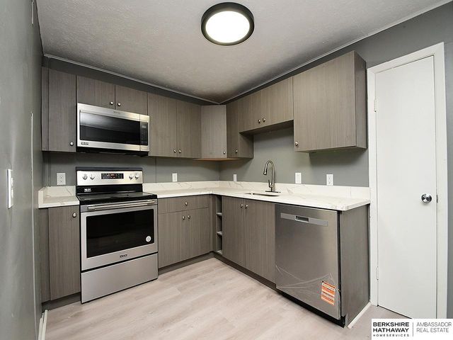 4008 Decatur Street, Omaha, NE 68111