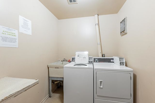 6135 W 94th Street A2, Oak Lawn, IL 60453