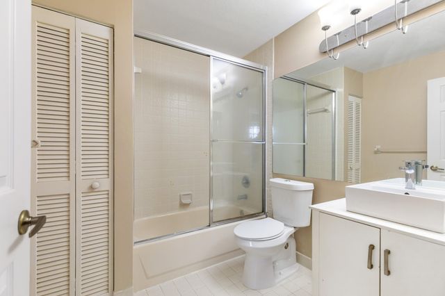 7597 NW 25th Street, Margate, FL 33063