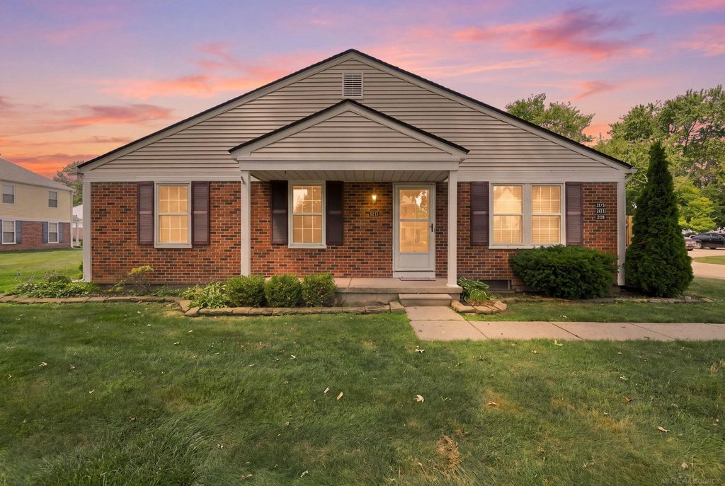 24729 Meadow Creek Drive, Harrison Twp, MI 48045