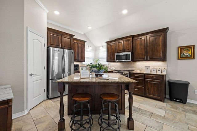 316 Shady Oaks LN, Temple, TX 76504