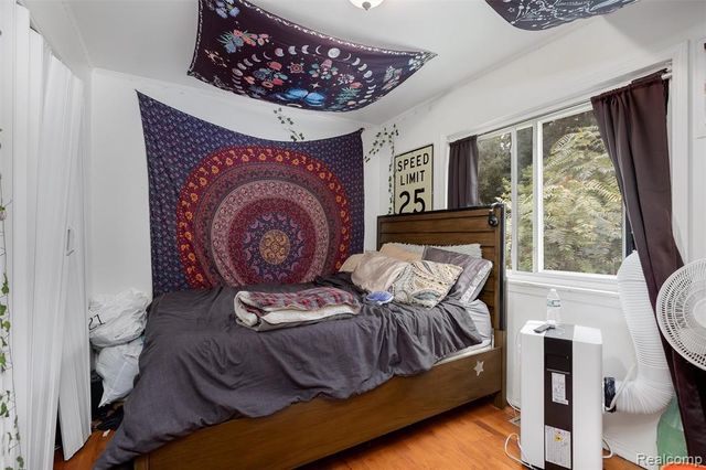 28670 Zellmer Street, Romulus, MI 48174