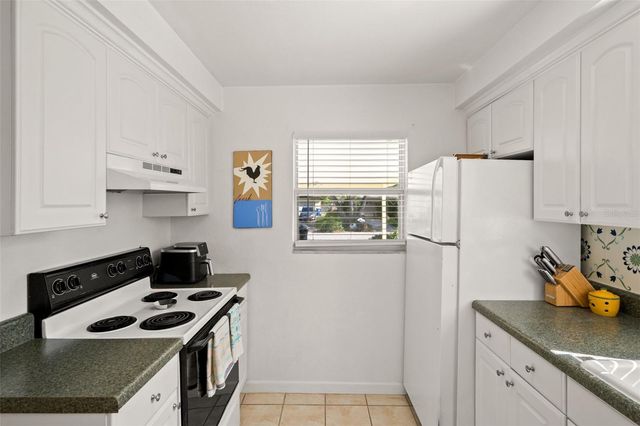 5020 OXFORD AVENUE N, St Petersburg, FL 33710