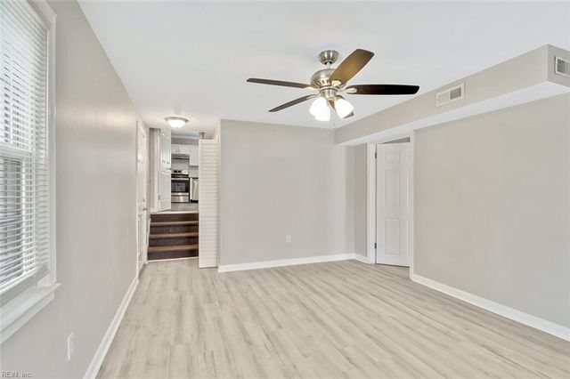 18 Janet DR, Hampton, VA 23666