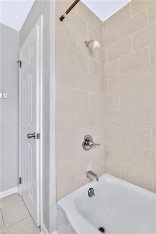 18 Janet DR, Hampton, VA 23666